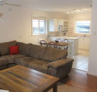 Rosebud Beach House on Kennington - Accommodation BNB