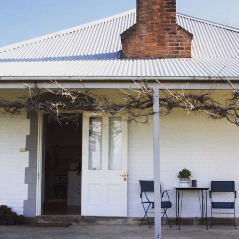 Old Schoolhouse Milton - Accommodation BNB 0