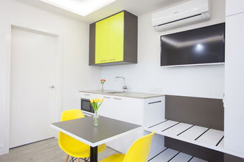Abode By Easystay - Accommodation BNB 6