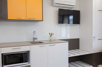 Abode By Easystay - Accommodation BNB 16