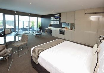 Mantra Bell City - Accommodation BNB 11