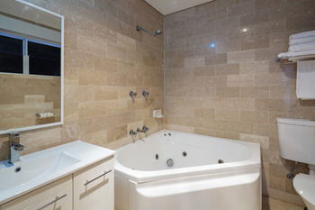 Metro Mirage Hotel Newport - Accommodation BNB 11