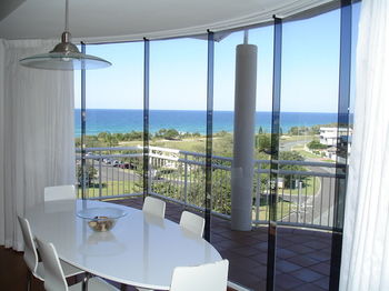 Beachside Resort - Kawana Waters - Accommodation BNB 2