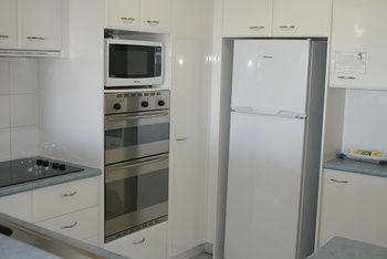 Beachside Resort - Kawana Waters - Accommodation BNB 10