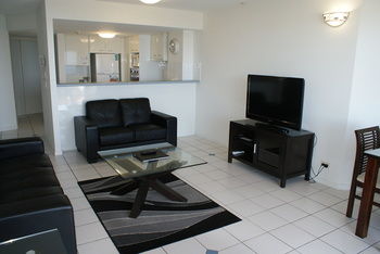 Beachside Resort - Kawana Waters - Accommodation BNB 13
