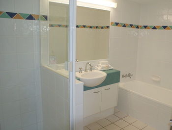 Beachside Resort - Kawana Waters - Accommodation BNB 17