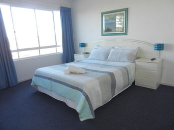 Beachside Resort - Kawana Waters - Accommodation BNB 28