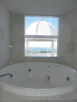 Beachside Resort - Kawana Waters - Accommodation BNB 32