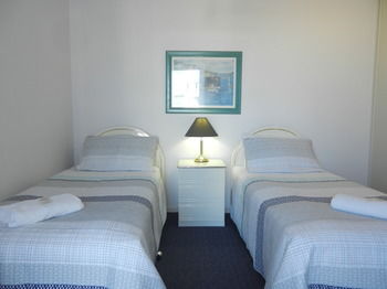 Beachside Resort - Kawana Waters - Accommodation BNB 47