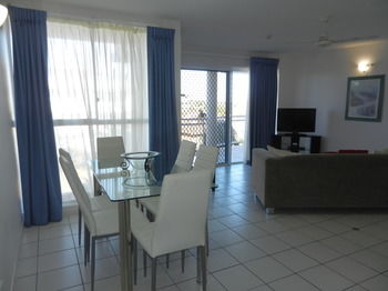 Beachside Resort - Kawana Waters - Accommodation BNB 48