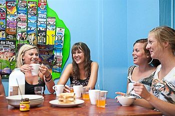 Funk House Backpackers - Accommodation BNB 0