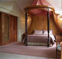 A Camelot Tower amp Penthouse - Accommodation BNB