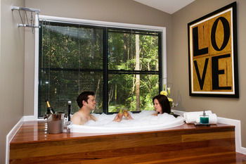 Amore On Buderim Luxury Rainforest Cabins - Accommodation BNB 19