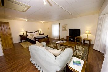 Montville Attic - Accommodation BNB 8