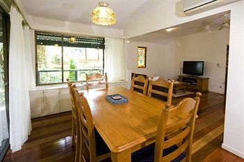 Montville Attic - Accommodation BNB 16