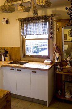 Montville Attic - Accommodation BNB 18