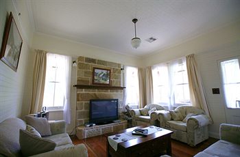 Singletons Retreat - Accommodation BNB 8