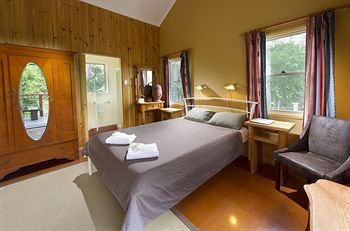 Glass House Mountains Ecolodge - Accommodation BNB 10