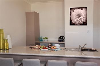 H Boutique Hotel - Accommodation BNB 1