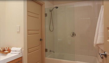 H Boutique Hotel - Accommodation BNB 12