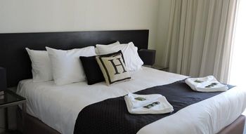 H Boutique Hotel - Accommodation BNB 13