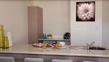 H Boutique Hotel - Accommodation BNB 22