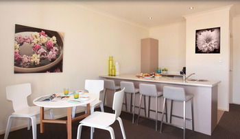 H Boutique Hotel - Accommodation BNB 23