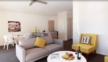 H Boutique Hotel - Accommodation BNB 26