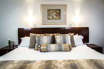 Foothills Conference Centre - Accommodation BNB 1