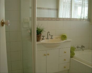 Australian Home Away @ Doncaster Grange Park - Accommodation BNB 0