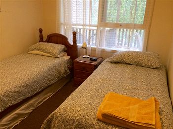 Australian Home Away @ Doncaster Grange Park - Accommodation BNB 6