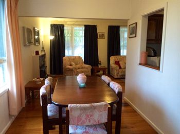 Australian Home Away @ Doncaster Grange Park - Accommodation BNB 11