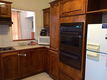 Australian Home Away @ Doncaster Grange Park - Accommodation BNB 12