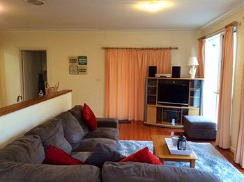 Australian Home Away @ Doncaster Grange Park - Accommodation BNB 14