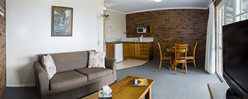 Clouds Of Montville - Accommodation BNB 9