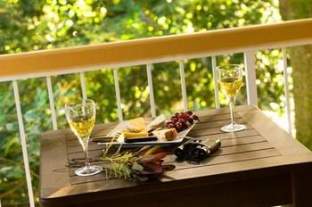 Clouds Of Montville - Accommodation BNB 26