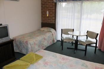 Colonial Motor Inn Lithgow - Accommodation BNB 24