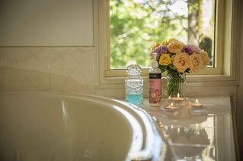 The Falls Montville - Accommodation BNB 19