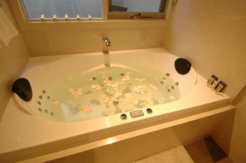 Araluen Villas - Accommodation BNB 6