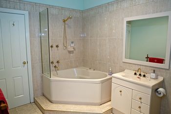 Holly Lane Mews - Accommodation BNB 2