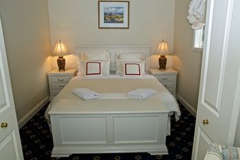 Holly Lane Mews - Accommodation BNB 24