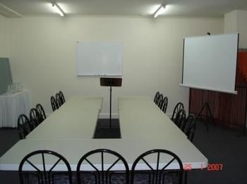 Bowen Inn Motel - Accommodation BNB 4