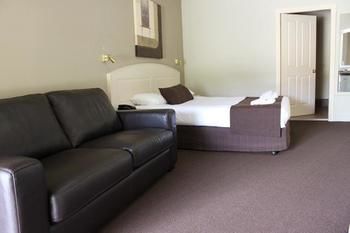 Bowen Inn Motel - Accommodation BNB 10