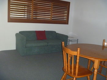 Chez Noosa Resort Motel - Accommodation BNB 24