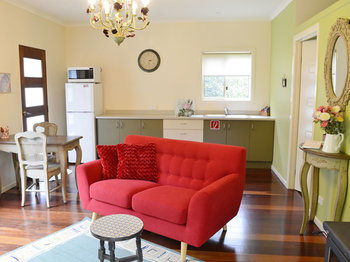 Apple Tree Cottage & Studio - Accommodation BNB 13