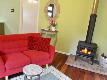 Apple Tree Cottage & Studio - Accommodation BNB 14