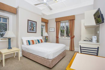 Boronia Lodge Burwood - Accommodation BNB 4