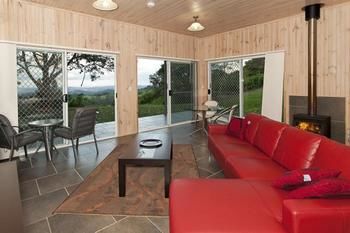 Treetops Accommodation Montville - Accommodation BNB 5