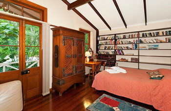 Treetops Accommodation Montville - Accommodation BNB 22