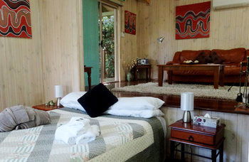 Treetops Accommodation Montville - Accommodation BNB 40